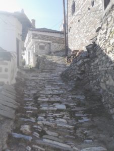 rues pavées de Makrinitsa